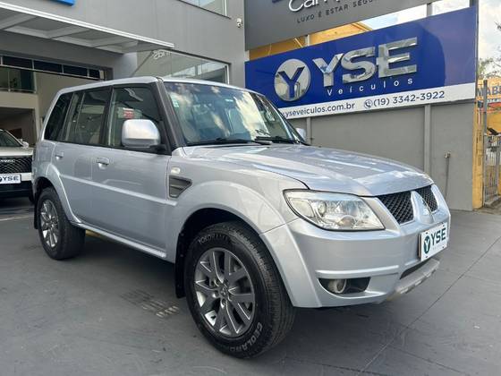 MITSUBISHI PAJERO TR4 2.0 4X2 16V 140CV FLEX 4P MANUAL MITSUBISHI PAJERO TR4 2.0 4X2 16V 140CV FLEX 4P MANUAL